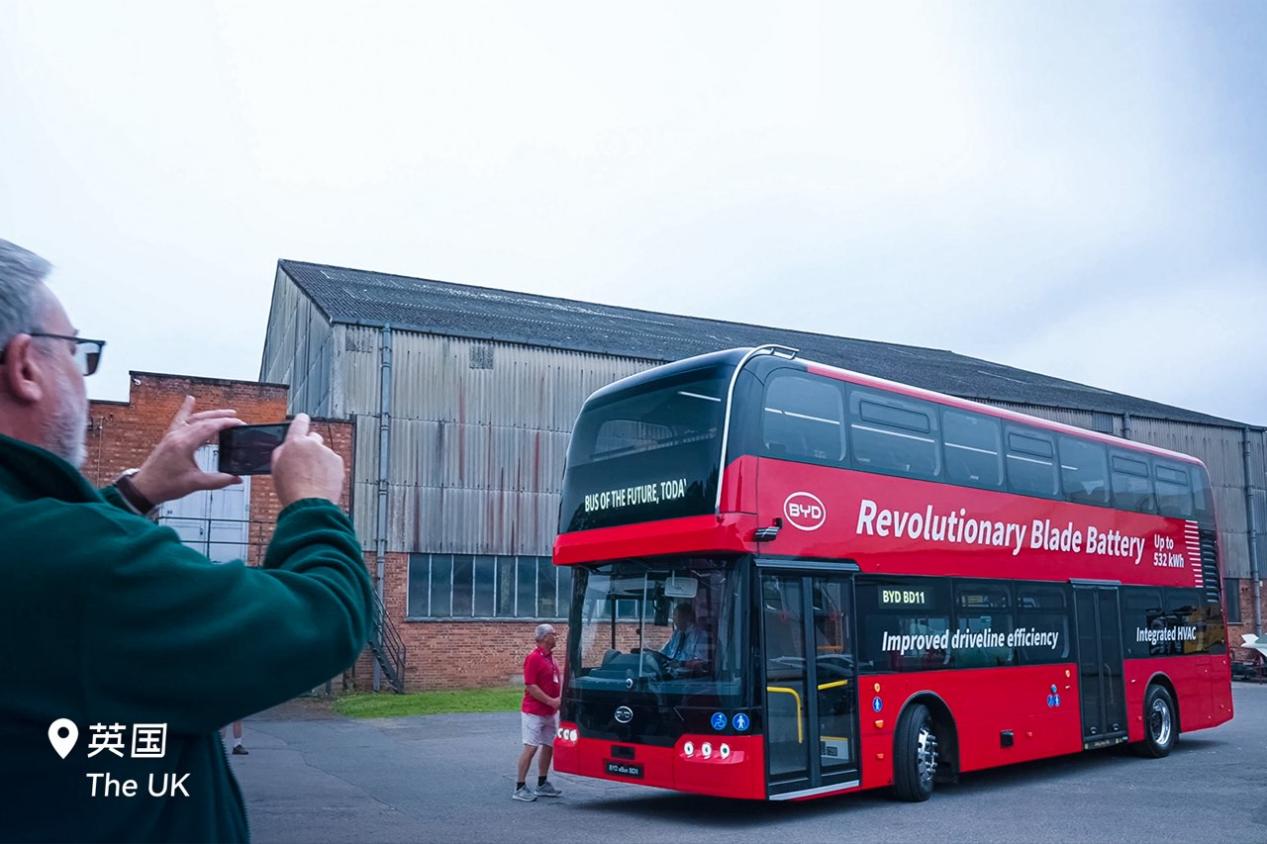 市场份额超25% 比亚迪2026一季度新能源客车出口一骑绝尘！