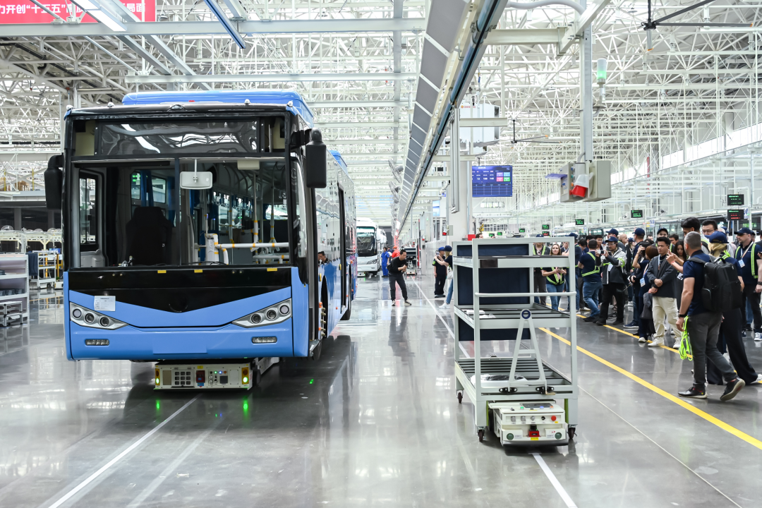 探访北汽福田客车全球中心工厂 解锁中国客车“智造”新高度