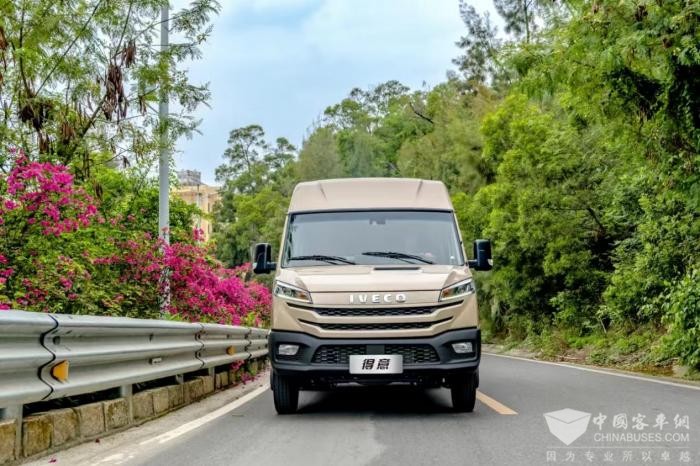 月圆人聚货齐！依维柯得意的中秋高峰期运输无忧秘籍