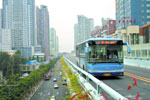 厦门BRT：高架桥上公交车畅快跑