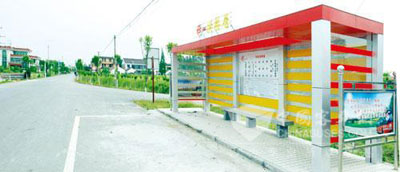 公交车站遍布如皋乡村