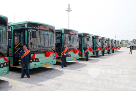 天津313部大容量豪华新公交车投入运营 