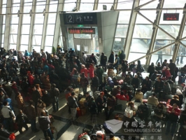 客车便、捷、快、安全春运出行好选择