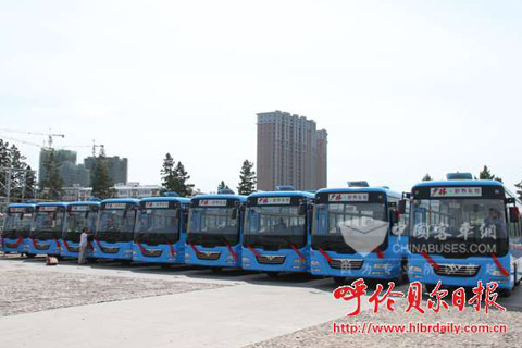 海拉尔31台新型客车投入公交运营