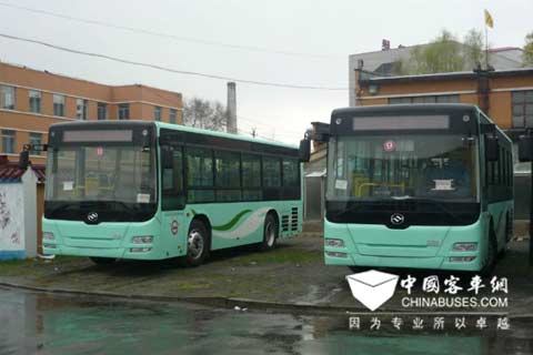 黄海8米中型客车