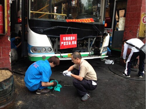 定期进行车辆维修保养