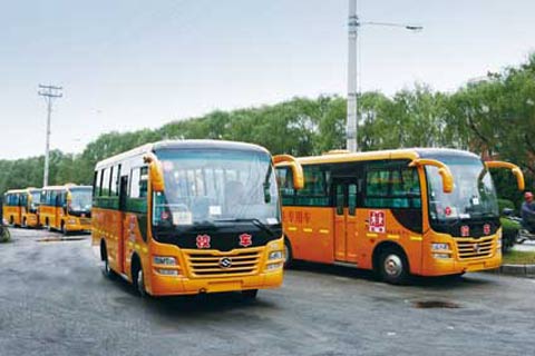 黄海校车在彰武县投入运营