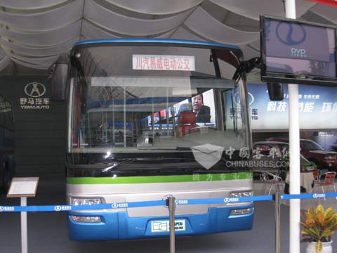 亮相西博会的野马SQJ6111B1CH纯电动客车