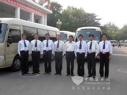 参加全运会闭幕式保障的国宾车队