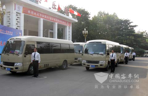 整齐划一的国宾队列