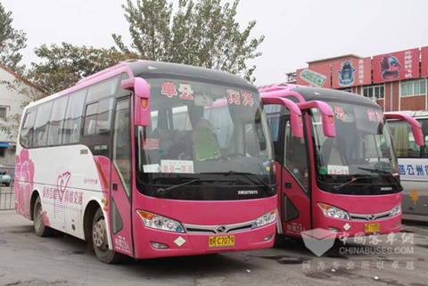 单菏专线运营的大金龙XMQ6759Y3