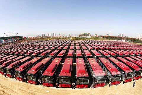 600辆黄海天然气客车在石家庄等待上路