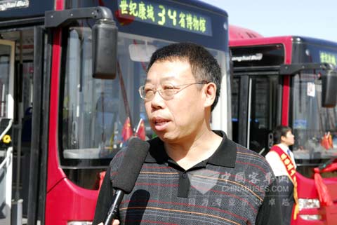 图为黄海客车市场企划处处长林崇富