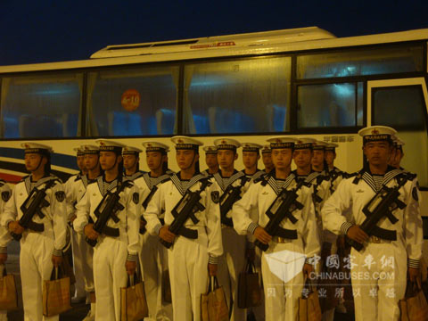 服务60周年国庆大典阅兵运输保障队的宇通客车