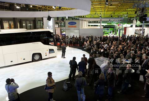 比利时世界客车博览会上，斯堪尼亚与海格共同生产的新车发布会