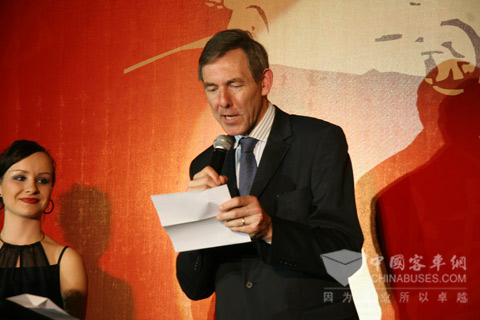 嘉宾宣布获奖名单