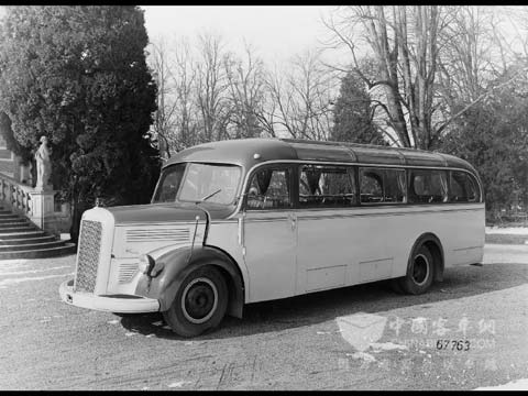 50年代的奔驰客车