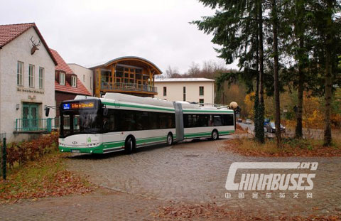 索拉瑞斯Trollino电车