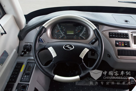 金龙客车XMQ6129Y8