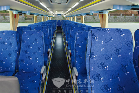 金龙客车XMQ6129Y8