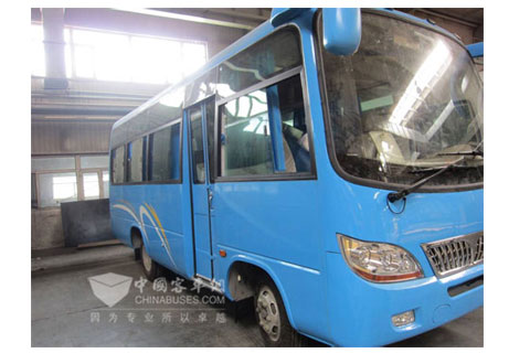 解放客车CA6660LFD21