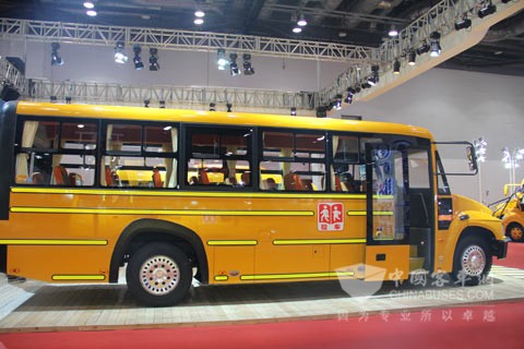 一汽校车CA6900SFD21