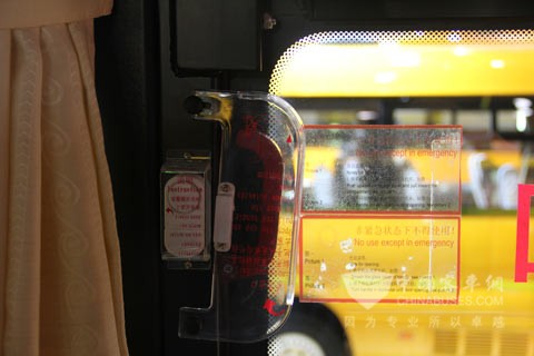 一汽校车CA6900SFD21