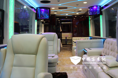 申龙客车SLK5180房车