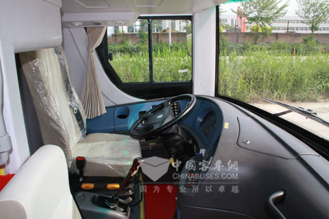 福田客车BJ6129U8BTB