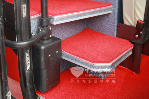 福田客车BJ6129U8BTB