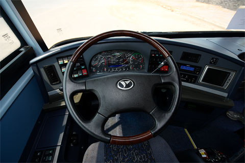 青年客车 JNP6120M