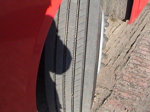 出售二手03年10月金龙客车6119