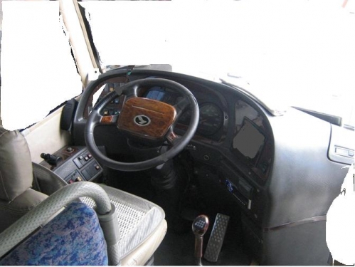 出售二手04年金龙客车6883