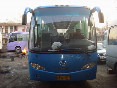 ０４年１０月３９座金龙海格，康明斯２１０马力发动机，旅游性质，车况