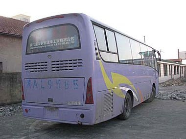 转让金龙6840后置，空调，客车一辆，该车使用性质为非营运，一手单位车