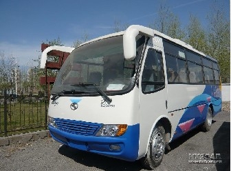 2005年8月苏州金龙26座客车出售(营转非)
