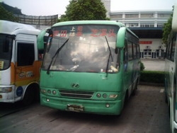 04年跃进17座中巴,4105增压发动机,气刹,1.9万