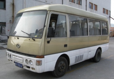 转让金龙十九坐客车