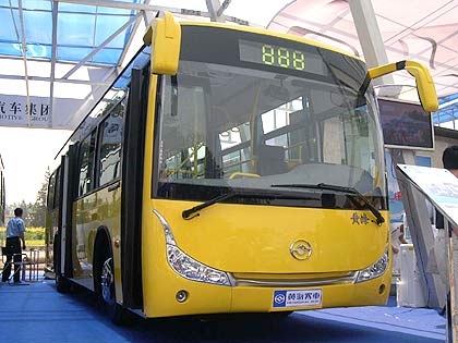 卖黄海大客05年4月出厂