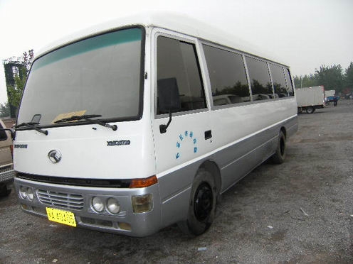 金龙27座康明斯发动机.空调.锅炉