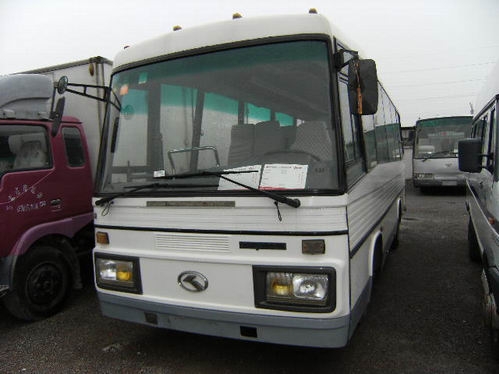 金龙47非营运原装康明斯发动机