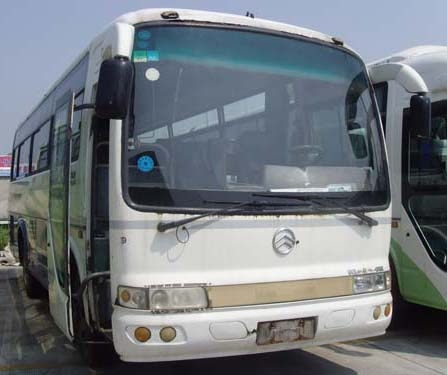 出售2004年3月27座金龙6790