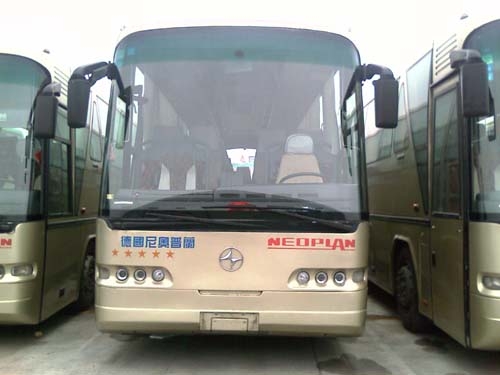 出售2006年1月45座北方尼奥普兰6110