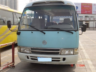 出售金龙6601 19座
