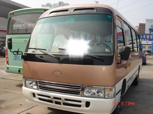 出售金龙20座6700