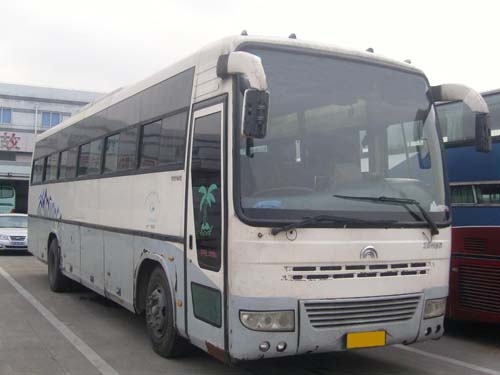 出售2005年1月49座宇通6115