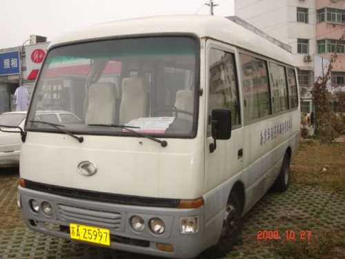 金龙中型客车19座