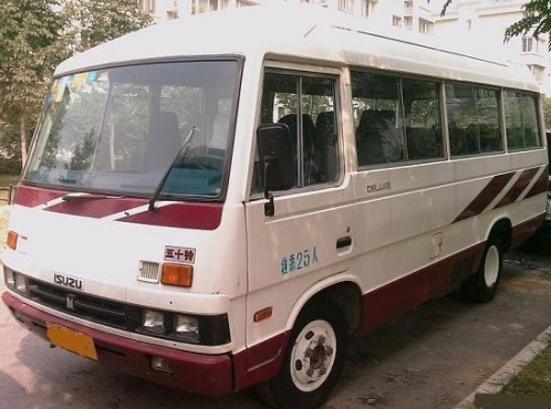出售93年原装五十铃柴油25座大客车
