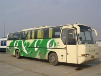 2001年4月尼奥普兰47座豪华客车，原装进口MAN底盘，