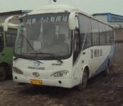 金龙KLQ6885型号 登记日期2004年4月.玉柴4112发动机 转让价7万2千